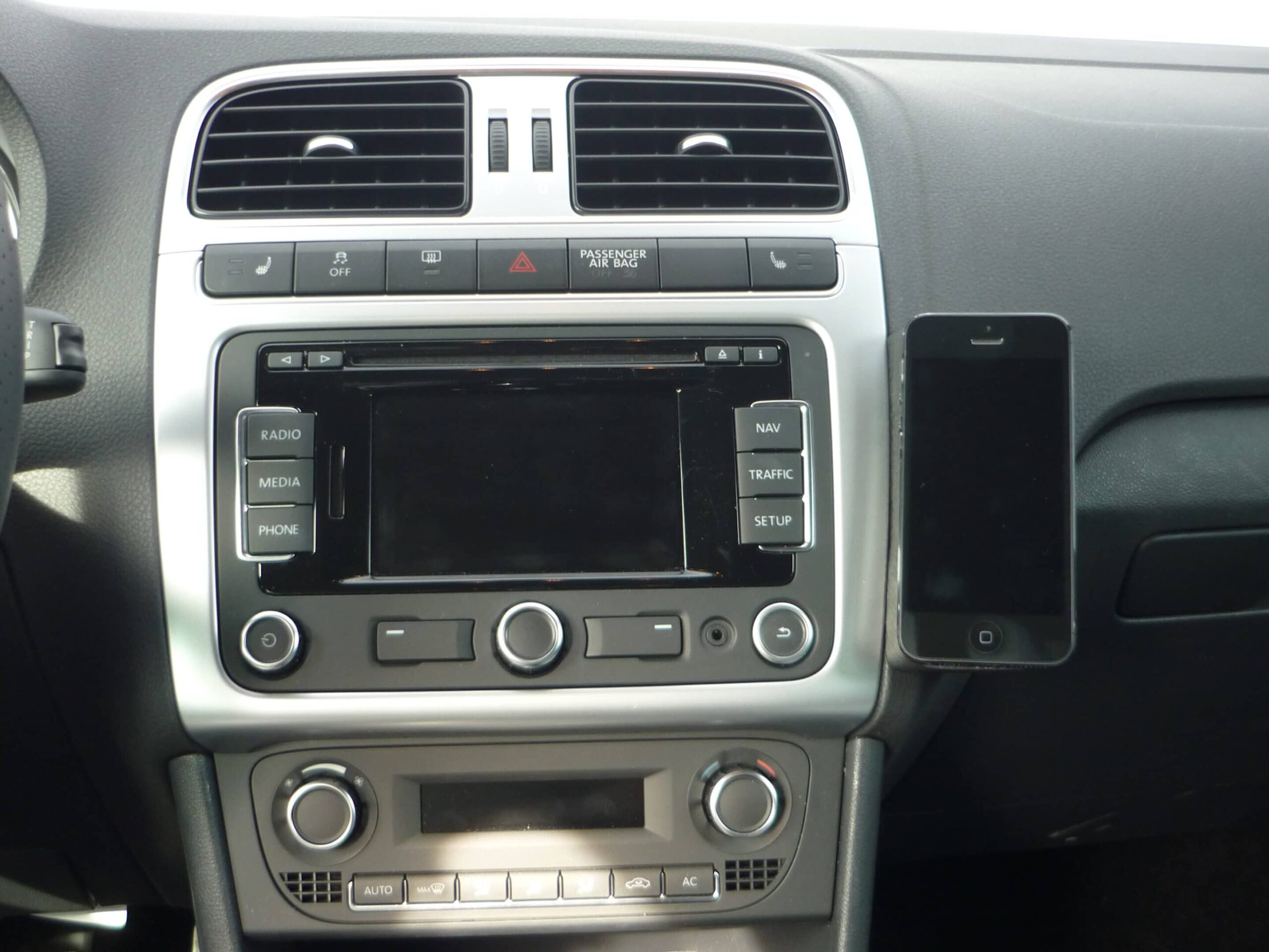 Funk/ Telefon-Halterung für VW Polo (Typ 6R/ 6C) Bj. 03/´09-´17